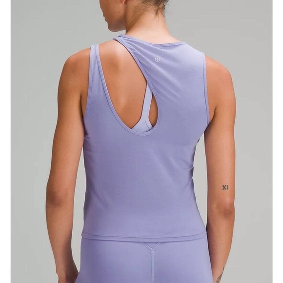 NEW Lululemon Shoulder Cut-Out Yoga Tank Top‎ Dark Lavender Size 4 Silk Blend - Picture 6 of 6